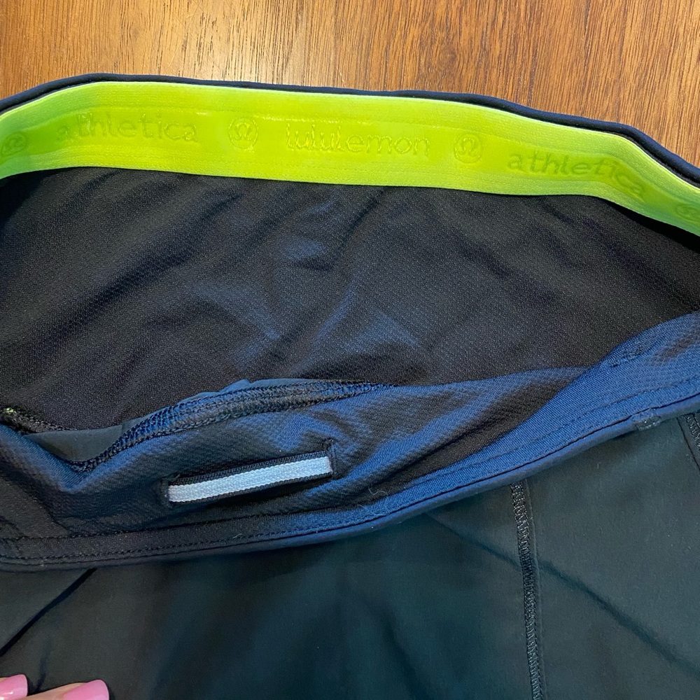 Lululemon cycling skirt black size 4